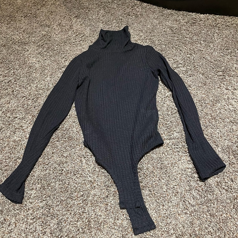 SHEIN Ribbed bodysuit turtleneck